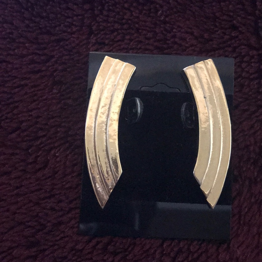 Robin Kahn clip earrings
